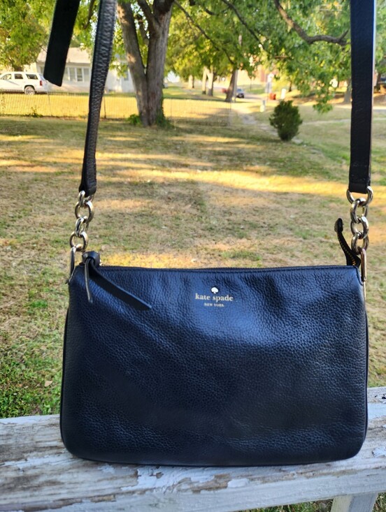 kate spade Handbags - Kate Spade Black Leather Pebble Crossbody with Gold Hardware EUC